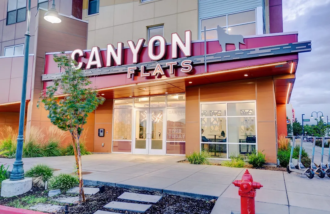 Canyon Flats Apartments By Barsala-1